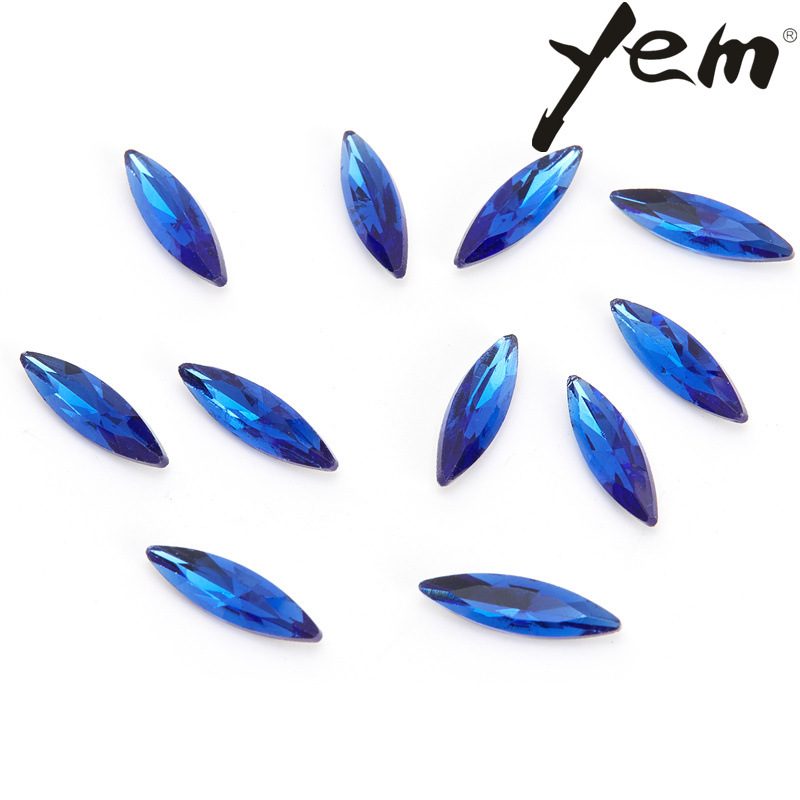 Factory direct sales of glass fine marquise-shaped crystal diamonds, DIY nail art flat necklaces, clothing accessories, ornaments and accessories Application Scenario