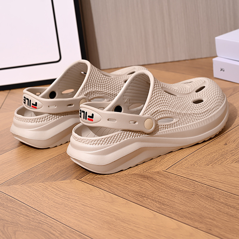 New Men's Cool Shoes, Men's Summer Trend, Coconut Hole Shoes, Men's Outerwear With Perforated Beach Sandals, And Men's Slippers details Picture