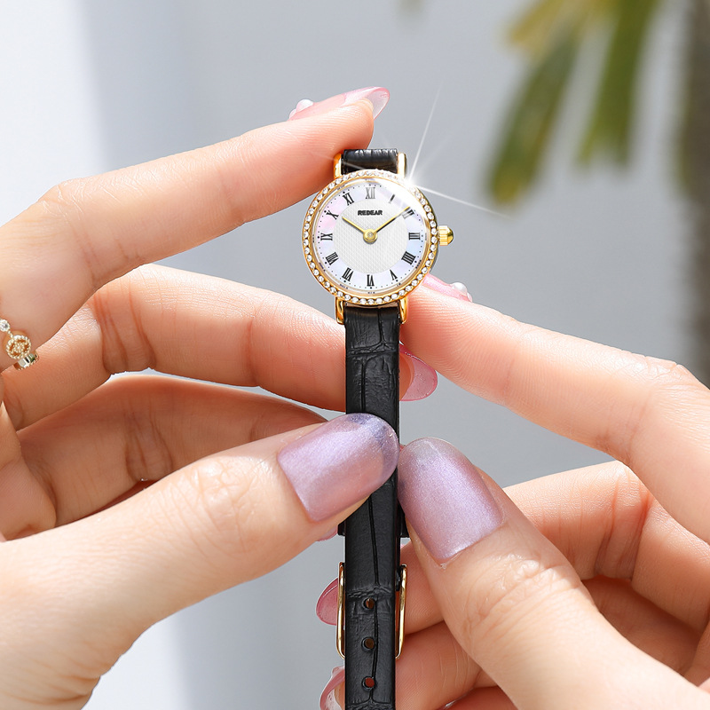 Leather quartz ladies' watch, high-end waterproof, niche retro mini alloy watch for junior and senior high school, one-piece consignment details Picture