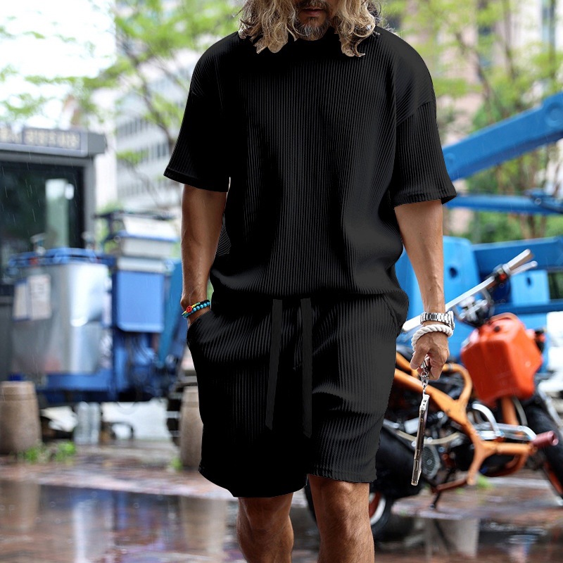 European summer men's wear vertical striped loose suit, short sleeves and shorts, vacation, casual, cool and sporty set Application Scenario