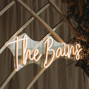 Amazon's best-selling LED neon light illuminated creative letter-shaped lights DIY acrylic wedding party decorative lights Application Scenario