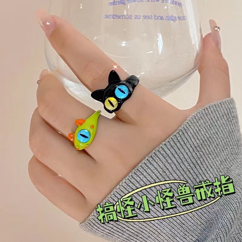 Cute little monster 2024 nuevo anillo dopamina pareja mejor amiga anillo niños regalo anillo de dibujos animados Specification image