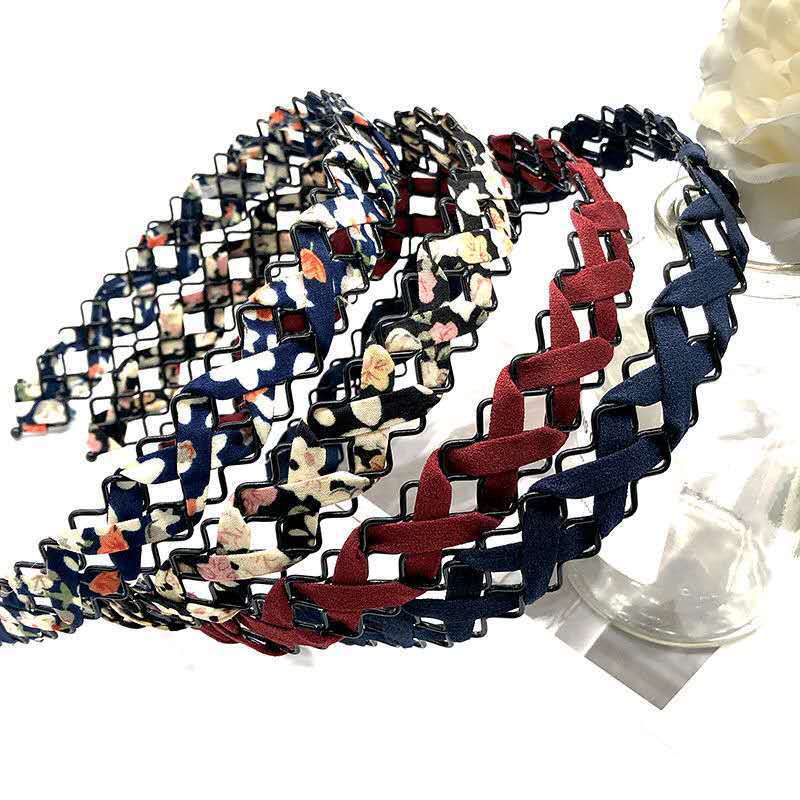 Fashionable Japanese and Korean hollowed-out fabric hand-woven wire headband, simple and fresh hair clip, wide-edge hair clip headwear details Picture