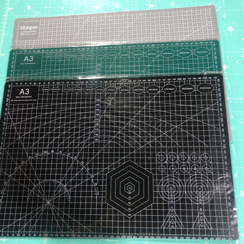 The manufacturer offers wholesale of three-layer artistic cut paper pvc cutting pads, diy desktop engraved boards, white core A3 in stock Specification image