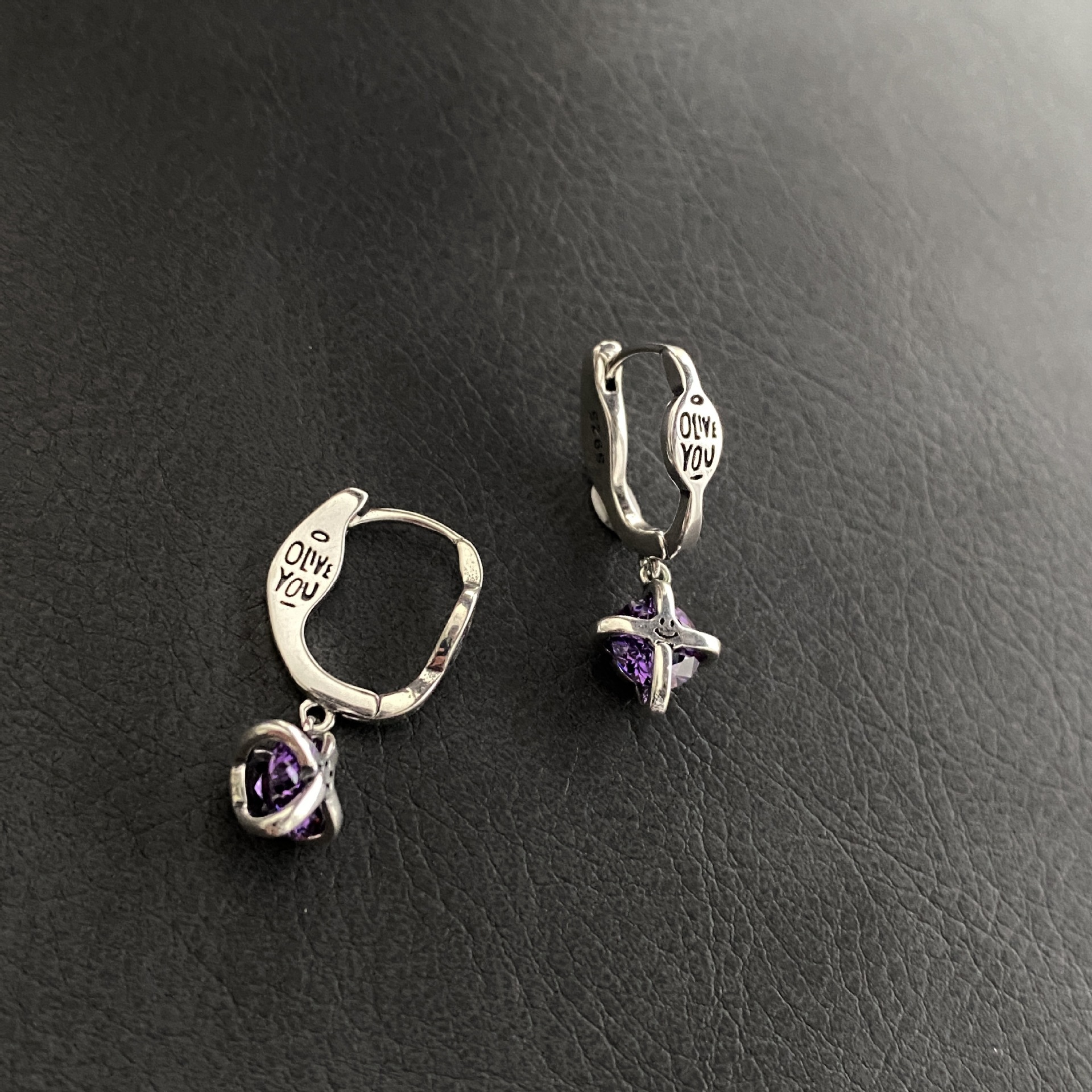 Original mysterious purple zircon letter-shaped earrings for women, 2024 new trendy, light luxury, niche design, high-end and versatile earrings details Picture
