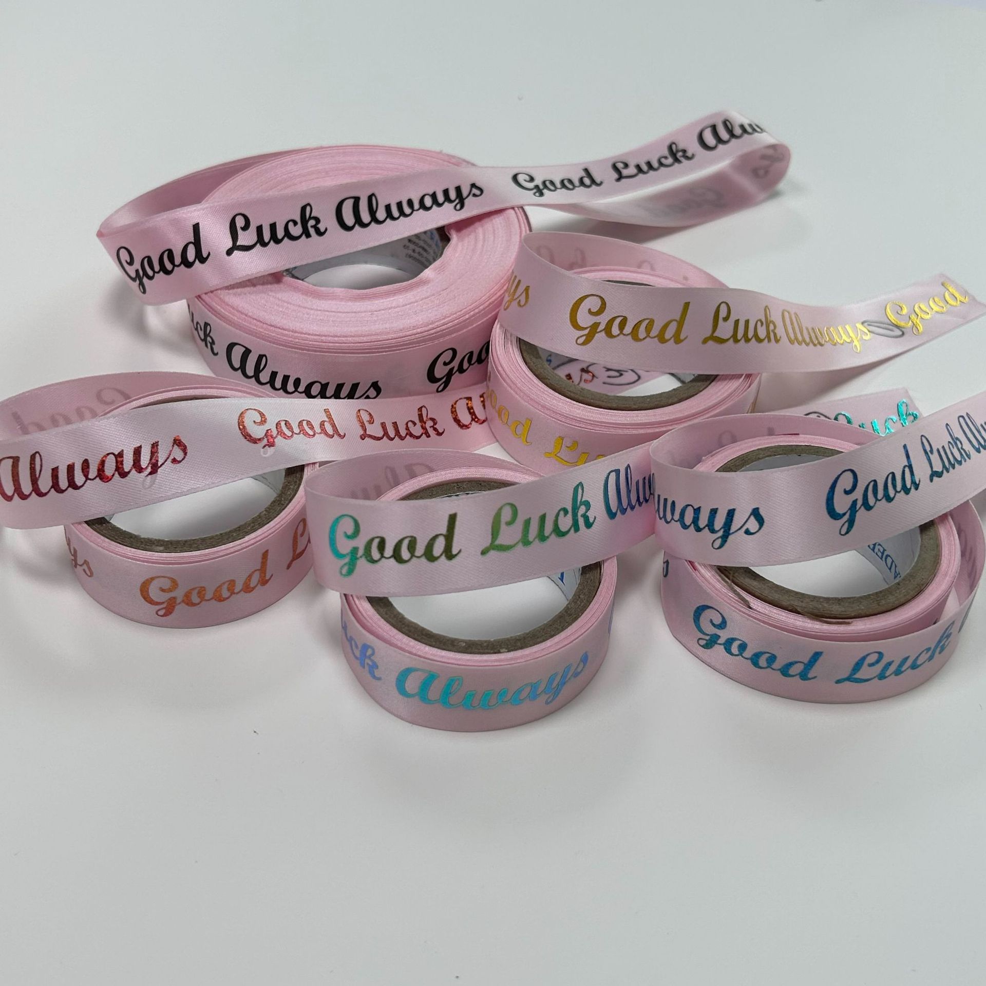 The manufacturer supplies high-density gold-embossed fresh flower bouquets and floral ribbons with English threads Specification image