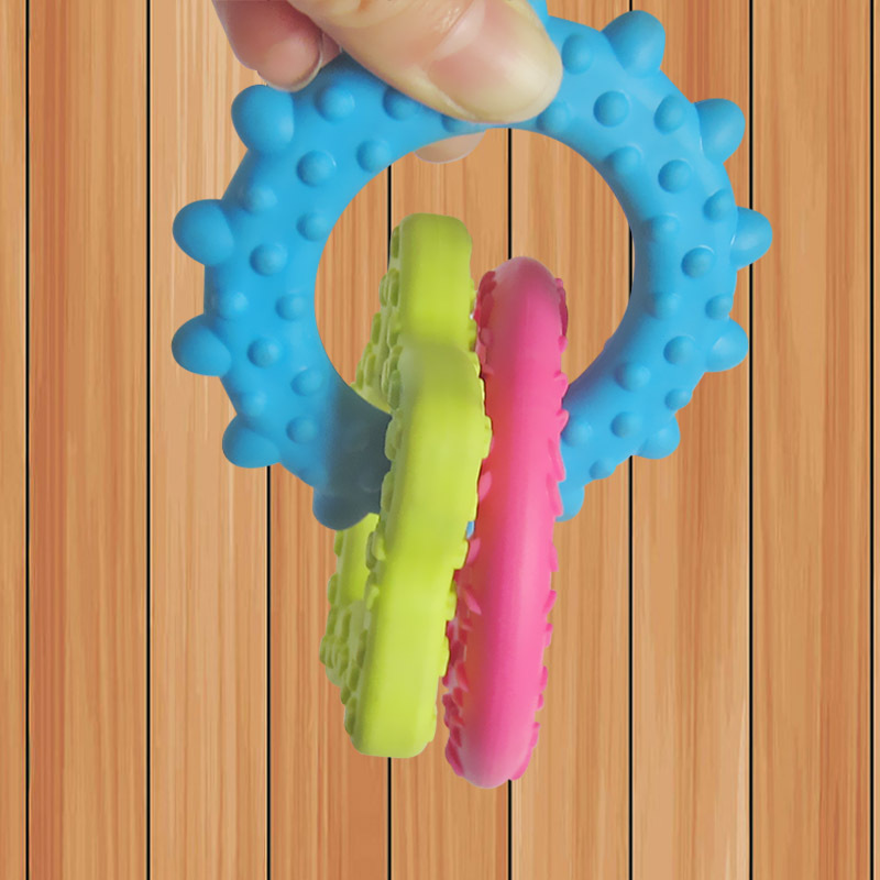 Pet toy TPR dog toy, Sun, Moon and Star three-link durable toy, teething dog training three-link dog toy Application Scenario