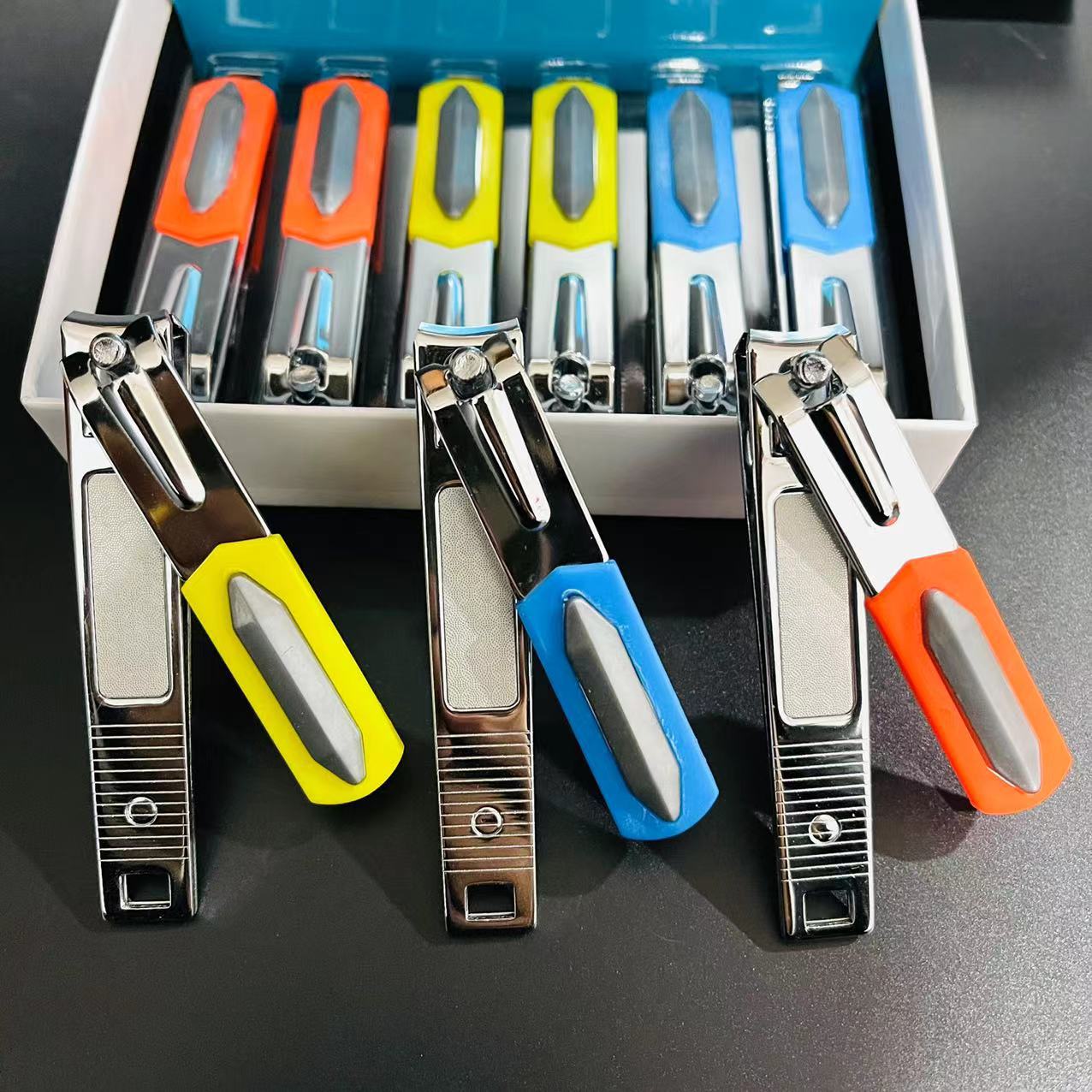 【 Office 】VT805-2 nail clippers 12 per box 600 per piece VT805-2 nail clippers and nail scissors Portable and cute nail care tools 12 nail clippers per pack 2 yuan supply Application Scenario