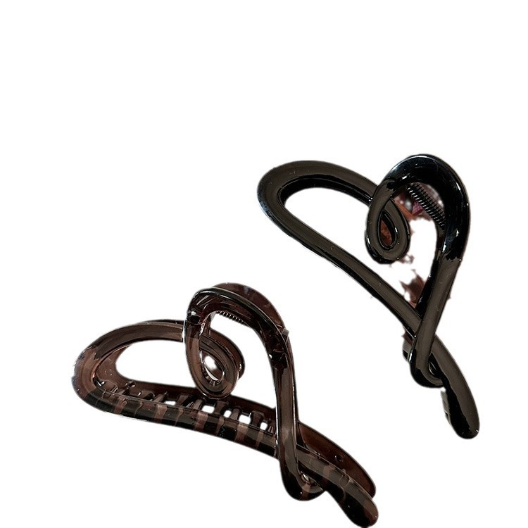 Temperament Matte Black Love Grab Clip Women's Advanced Sense Back Head Hairpin 2024 New High-End Shark Clip Headwear Item Picture