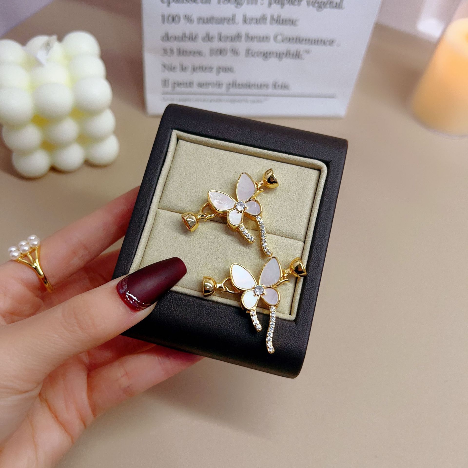 Necklace button, sweater chain button, seawater shell button, dual-purpose button, diy bow finish button, new style Specification image