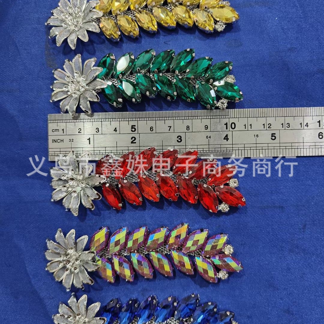 The new DIY accessory double-hole decorative chain exudes a sense of high-end decoration details Picture