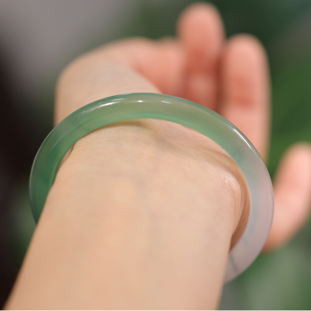 New Chinese Half-Mountain Half-Water Agate Bracelet Female Lychee Frozen Jade Green Step By Step Jingle Jade Bracelet Specification drawing