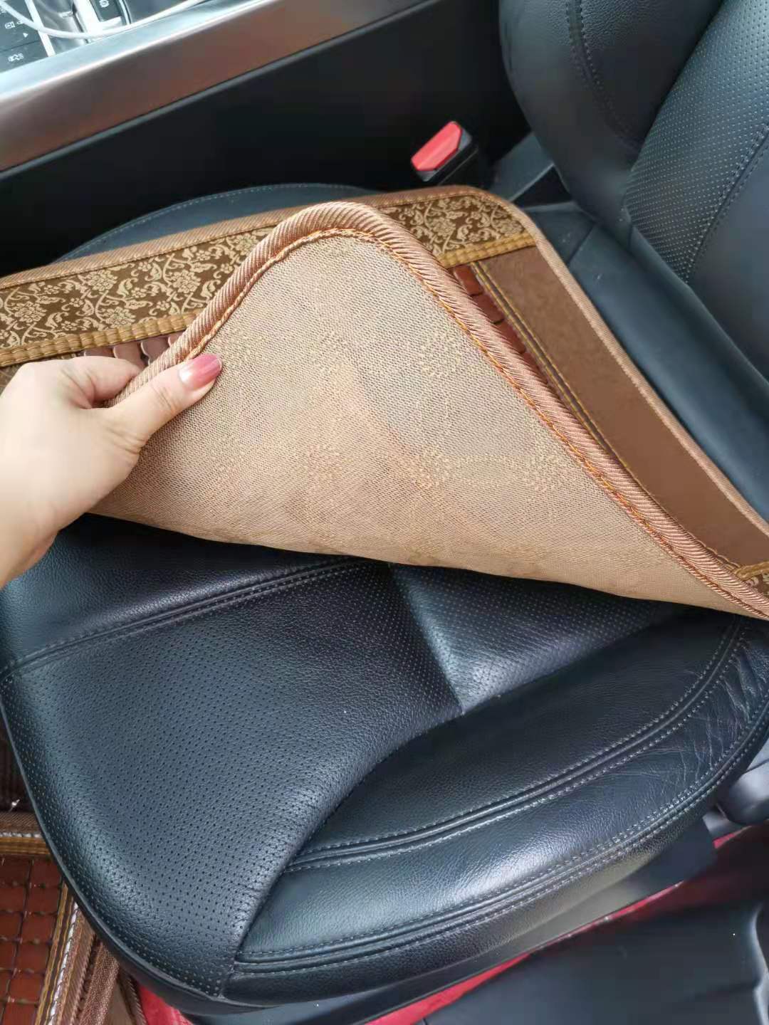 Summer car supplies cushion wholesale mahjong mat car small three general cool mat new square cushion Application Scenario