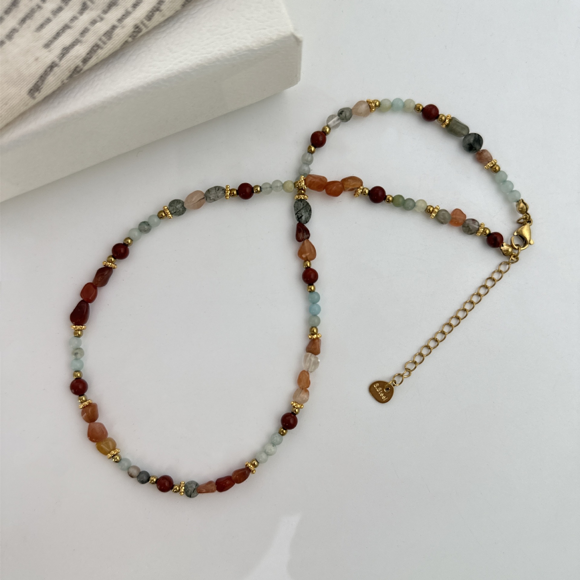 This elegant and luxurious stone agate necklace in candy color, with a simple and high-end feel, is a new Chinese-style neckchain and collarbone chain Specification image