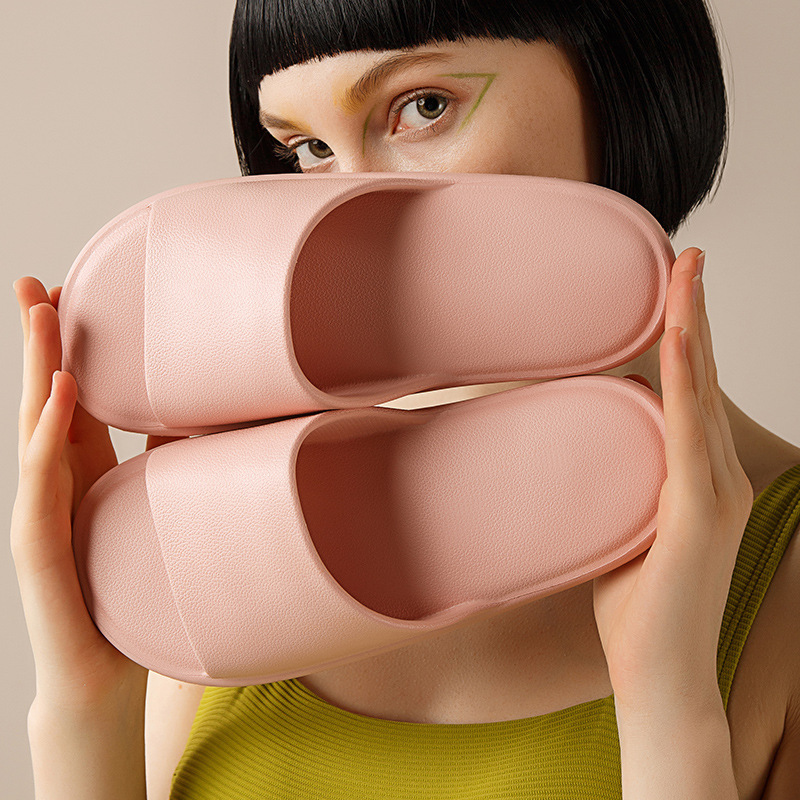 Home Slippers Solid Color Wear Resistant Fashion Anti-Slip Couple Bathroom Slippers Outdoor Men And Women Slippers Tide Wholesale Application Scenario