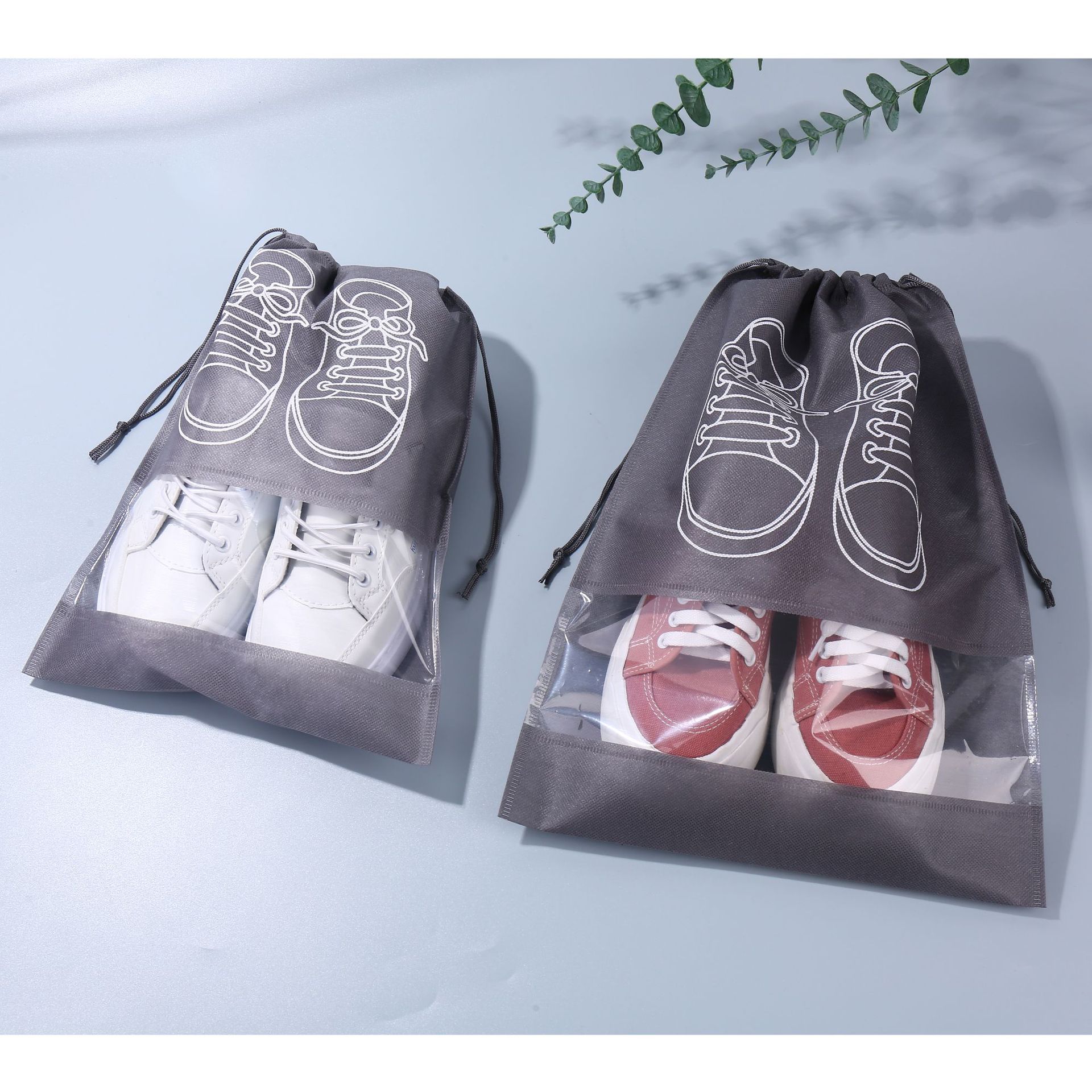 In-stock shoe storage bags, non-woven fabric drawstring bags, home and travel storage bags, dust-proof and eco-friendly bags, drawstring shoe bags Application Scenario