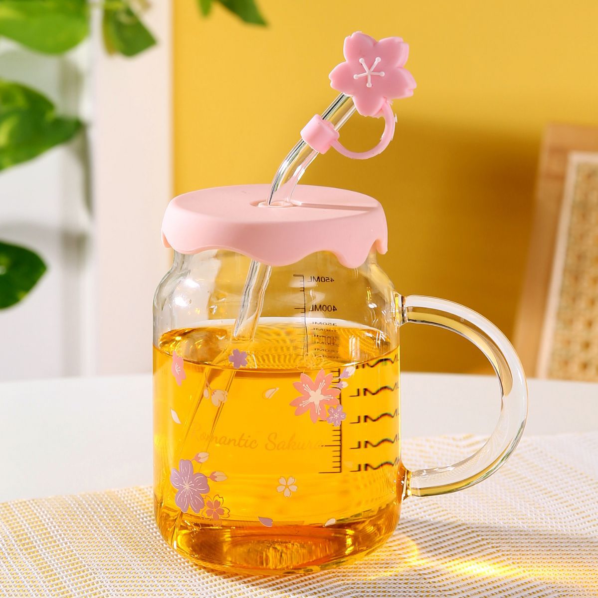 A high-quality, stylish, inS-style, fresh and delicate floral glass water cup for home use, a milk cup for girls' offices with a lid and a straw Application Scenario