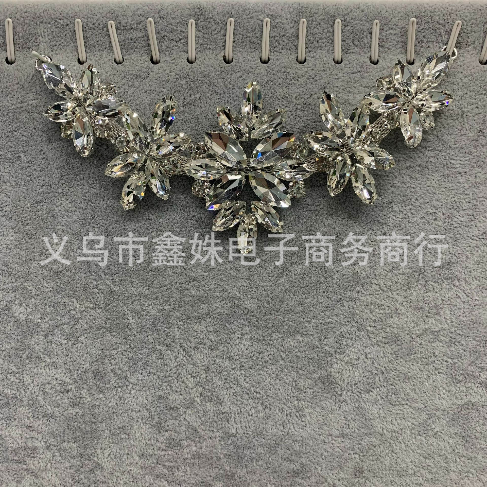 现货批发烧焊手缝玻璃水钻扣鞋花腰封头饰鞋包礼服水晶饰品配件