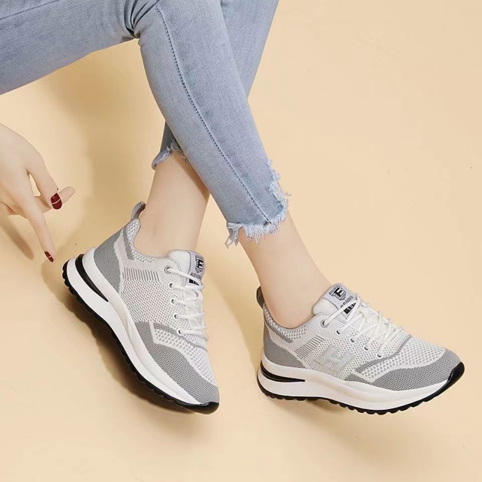2024 New Spring/Summer lightweight and breathable sports shoes for women, Korean style versatile and fashionable running shoes, women's mesh surface walking shoes Specification image