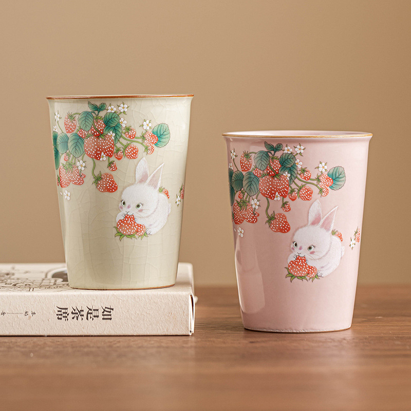Ru Kiln Strawberry Rabbit Owner Cup, single cup, ladies' personal Special Tea Cup, Portable cup, Large capacity Chinese tea-tasting cup Application Scenario