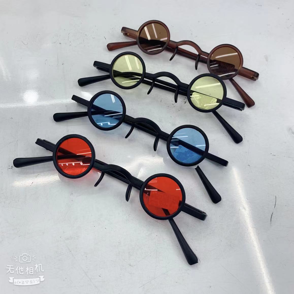Super small European and American retro funny prince glasses, small frame round sunglasses for men and women, personalized and versatile trendy sunglasses details Picture