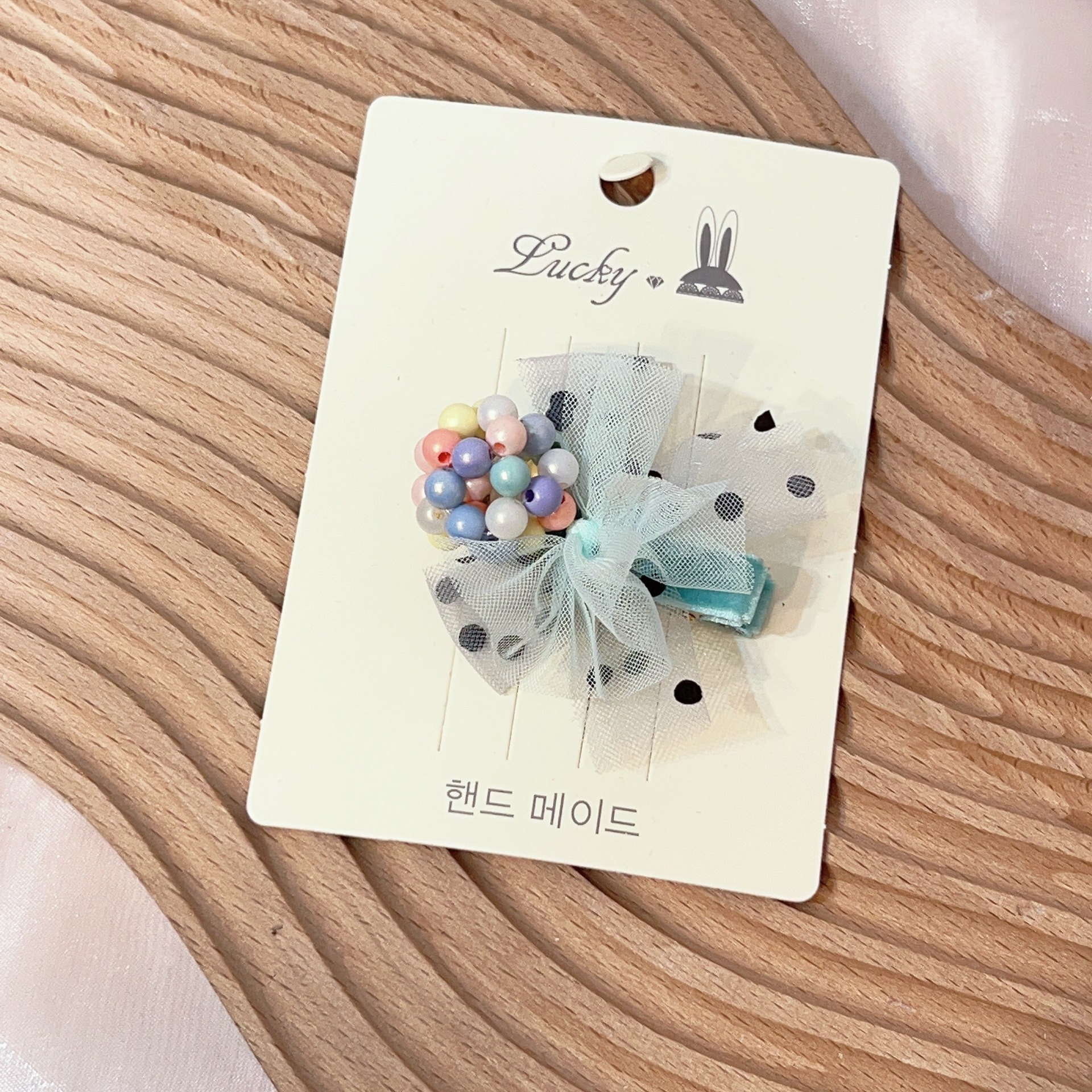 Lt1076 Balloon Handmade Bobby Pin Application Scenario