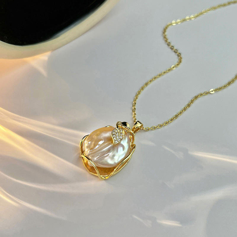 Natural Baroque freshwater pearl necklace, women's light luxury and niche sweater chain, versatile and high-end summer pendant accessory Specification image