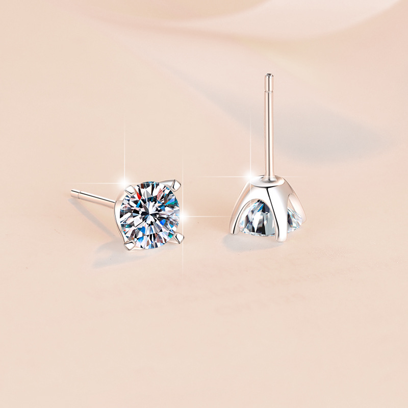 新款s925纯银耳钉四爪时尚简约饰品跨境高级珠宝批发莫桑石耳饰女