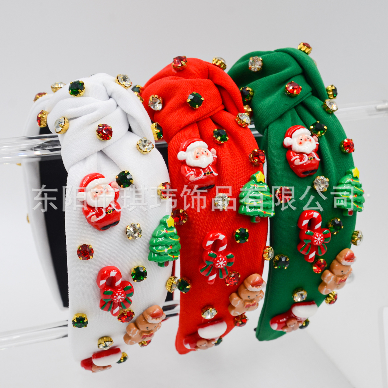 Qiwei Accessories' exclusive new Christmas fabric, nail, diamond, glue, Santa Claus tree and other resin accessories, knotted fashionable holiday hairbands Item Picture