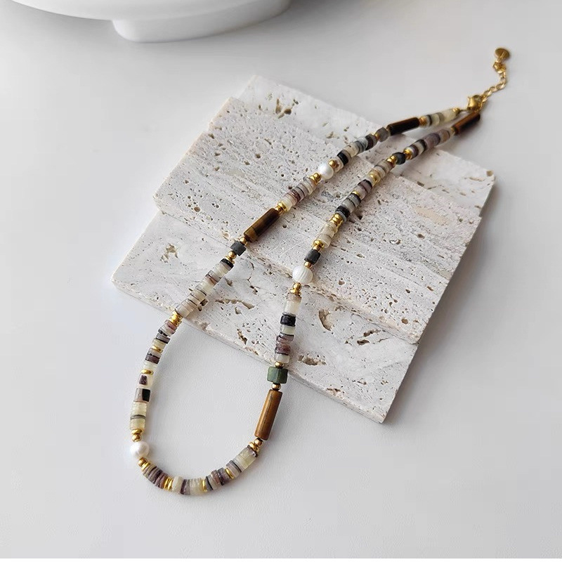 Natural stone handcrafted beaded freshwater pearl necklace for women, layered, retro, simple, versatile and high-end collarbone necklace