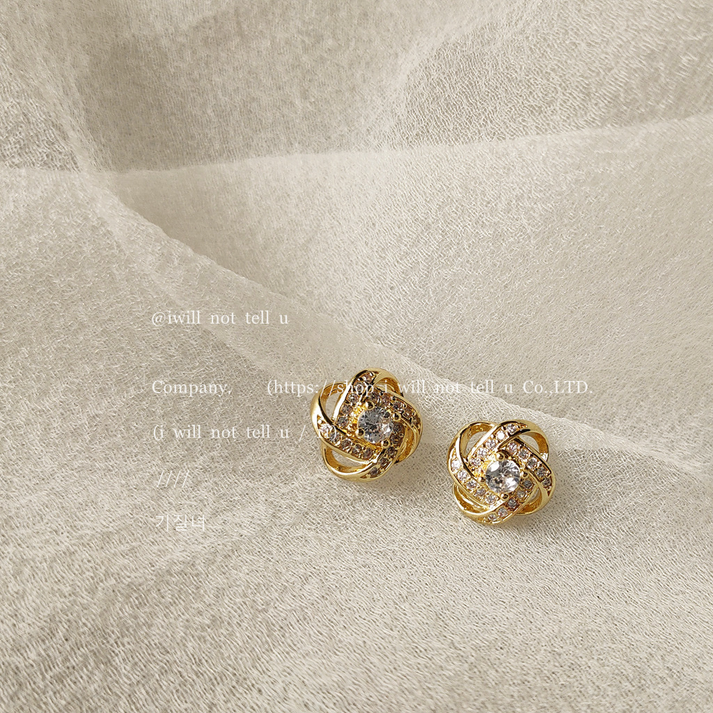 Micro-inlaid zircon 925 silver needle plated with 14K spiral knot stud earrings for women, Japanese and Korean ins simple and elegant mini earrings Application Scenario
