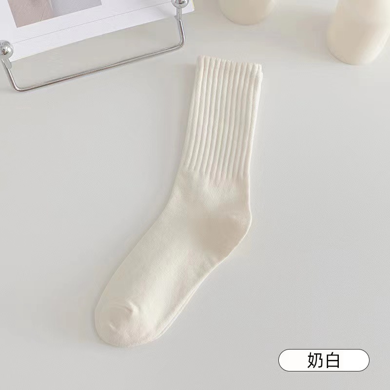 袜子女中筒纯白底实物图