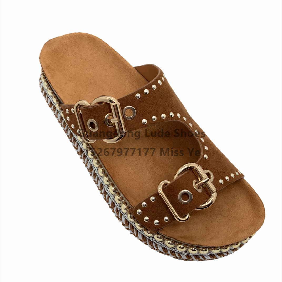 2022 New Thick Soled Slippers Riveted Double Buckle Foreign Trade Craft Shoes Guangzhou Women's Shoes Casual Slippers Women Item Picture