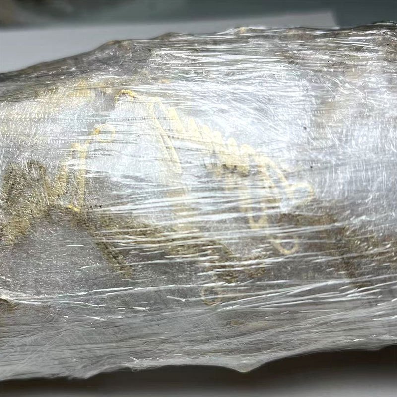 Cross-border best-selling stainless steel DIY handcrafted alloy accessories, golden English letter pendants, clothing and accessories Application Scenario