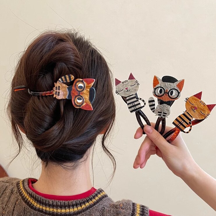 Cute and adorable cat twist clip, high-end hairpin at the back of the head, women's 2024 new one-line scratch-clip updo headwear details Picture
