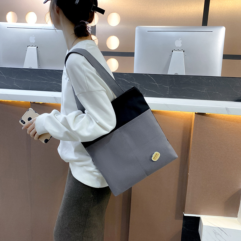 帆布女包实物图