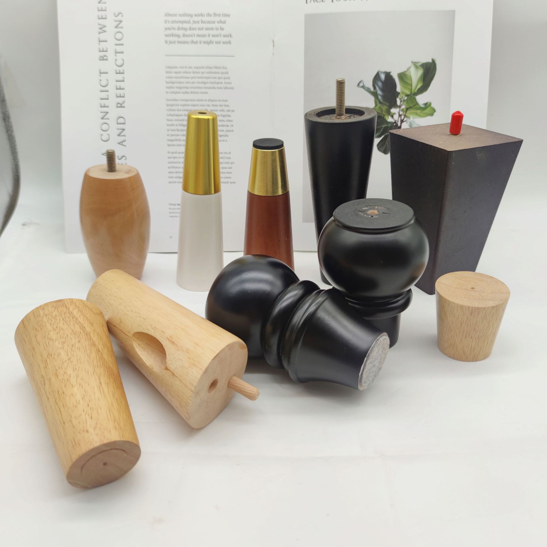 The solid wood chair leg Wooden leg beech wooden table leg copper jacket wooden leg Nordic cabinet chair Wooden round leg full figure