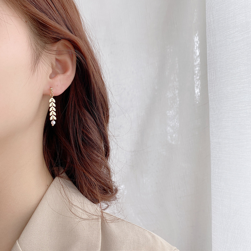 Three-piece set of niche design sense wheat ear pearl necklace earrings bracelet set cold wind simple Internet red head ornaments Specification drawing