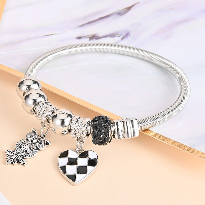 Bin Li Bl001 Europe And The United States Diamond Love Animal Owl Black And White Grid Spring Bracelet Female Crystal Small Fresh Bracelet Application Scenario