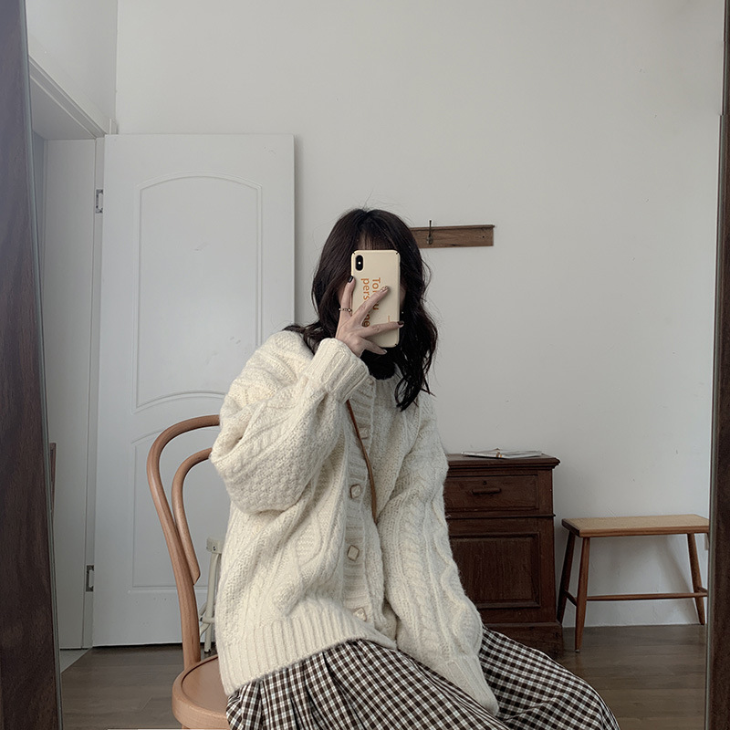 Cardigan Women's Autumn 2022 Spring and Autumn New women's versatile knitted sweater, loose Korean style sweet long-sleeved sweater coat details Picture