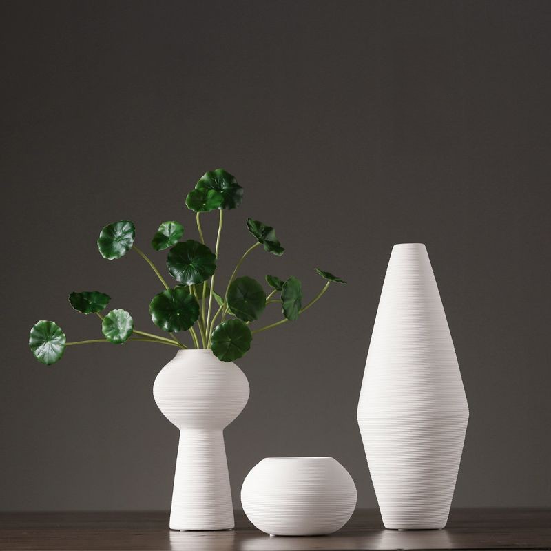 Nordic Ins-style white ceramic vase ornaments, dining table, living room flower arrangements, dried flowers, TV cabinet, simple soft furnishings Application Scenario