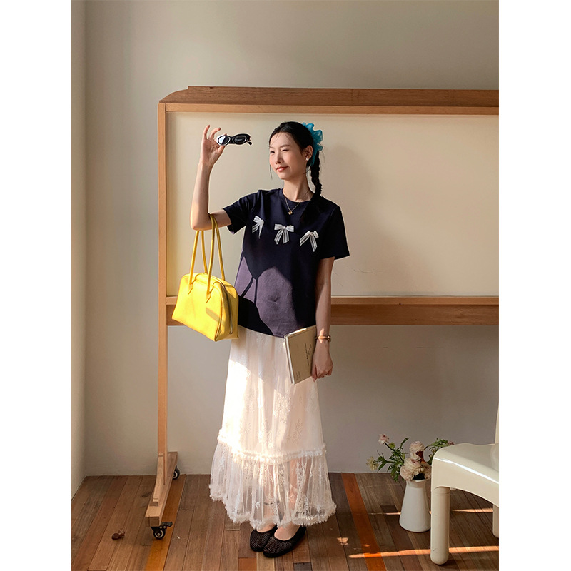 Aisili 2025 Spring Korean ballet-style lace bow design Versatile short-sleeved T-shirt for women 13316 Application Scenario