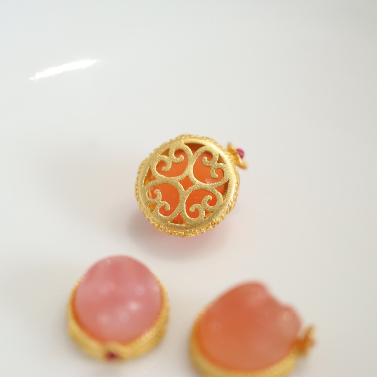 New natural salt source agate jewelry accessory, pink accessory, 925 silver gold-plated rabbit flower four-way accessory diy