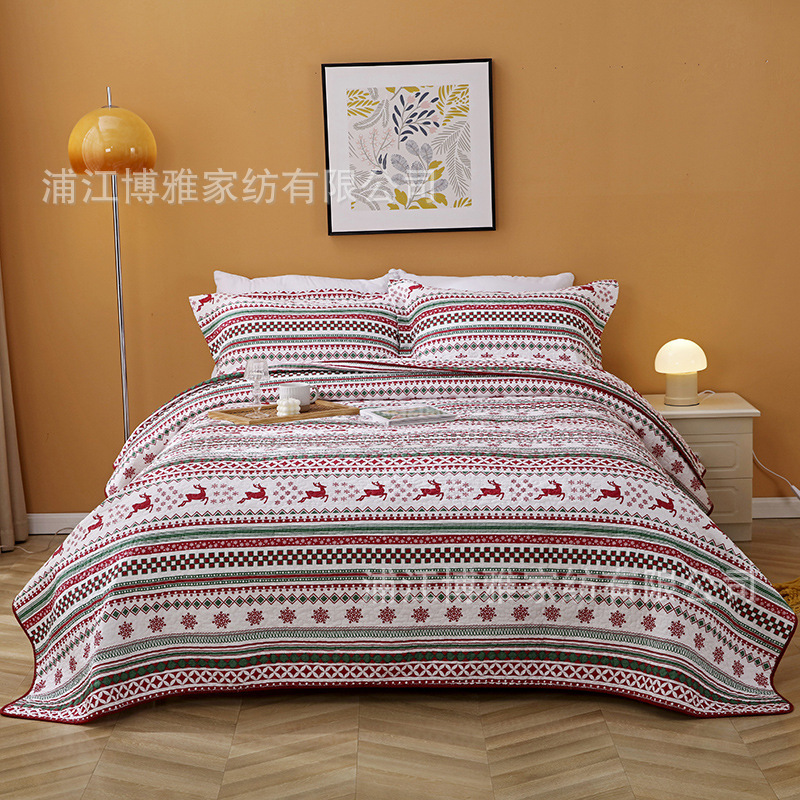 New Christmas snowflake reindeer quilted quilt, pure cotton bed cover three-piece set, breathable air-conditioned quilt, washable quilt wholesale