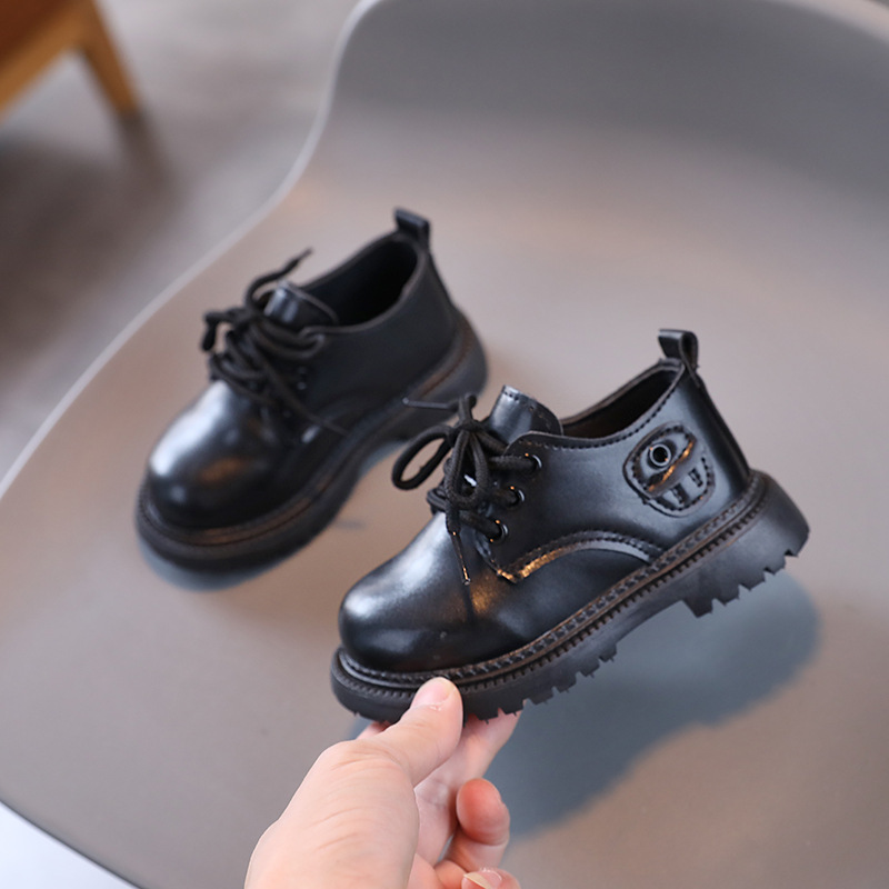 New Spring 2024 Children's leather shoes: Simple British-style small and medium-sized children's leather shoes with straps for boys Application Scenario