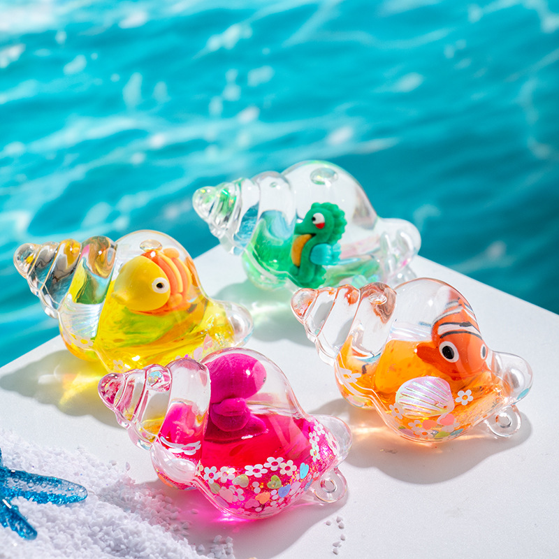 新款海洋漂浮公仔液体入油流沙瓶摆件批发亚克力钥匙扣配件小饰品