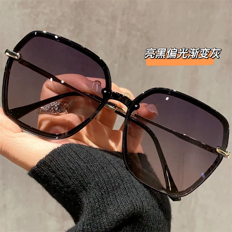 Large-framed square face sunglasses for women, new high-end look, small face, UV protection, sun protection, polarized sunglasses 8175