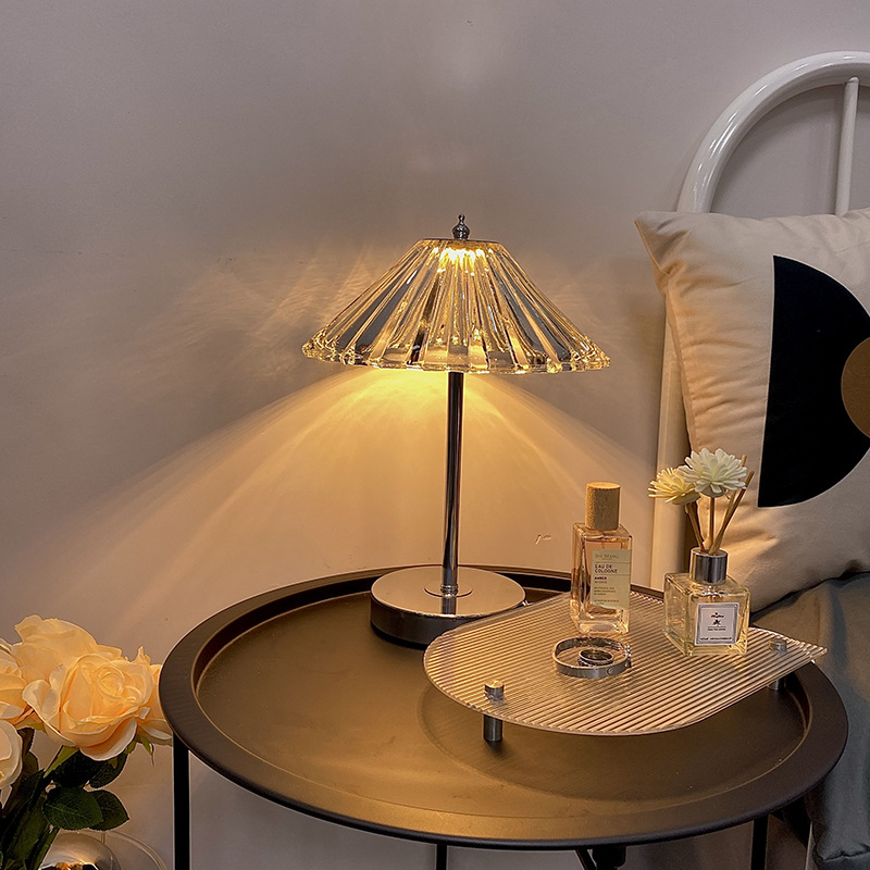 "ins popular crystal decorative table lamp, creative bedroom bedside atmosphere, led night light, light luxury, Douyin living room for girls. full figure