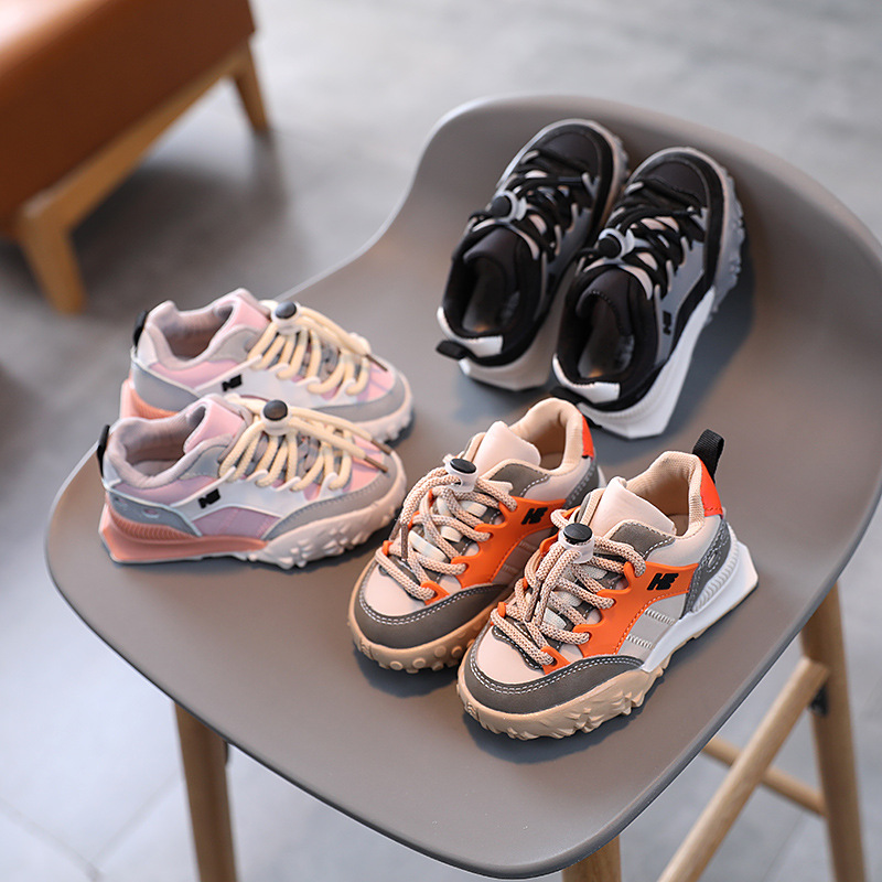 Wholesale of new leather children's sports shoes, girls' dad shoes for spring 2022, lace-up student shoes, and boys' shoes from the manufacturer
