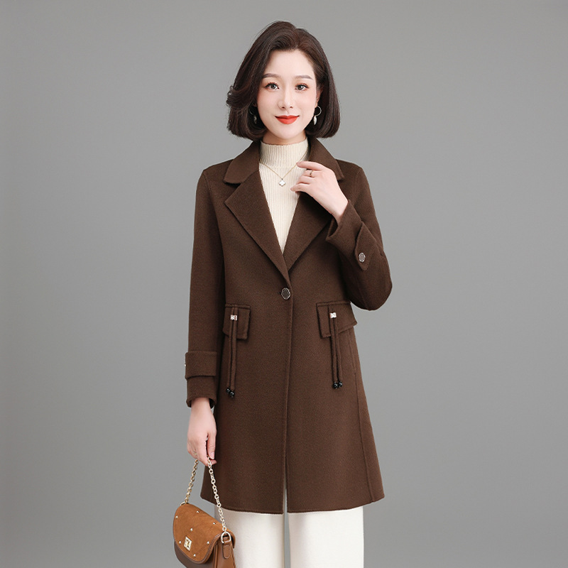 Double-sided fleece woolen coat for middle-aged mothers, fashionable women's cardigan with suit collar and wool coat for middle-aged and elderly women details Picture